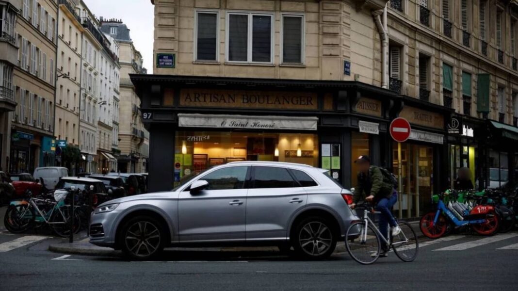 Stationnement SUV Paris - France